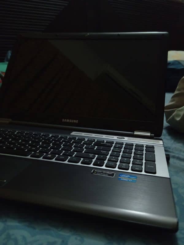 Samsung laptop core i7. 3