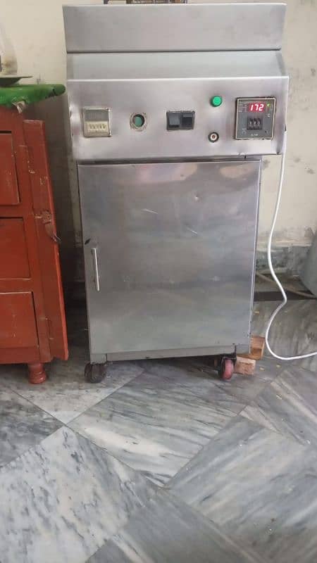 gas+ Electric fryer 24 liter 1