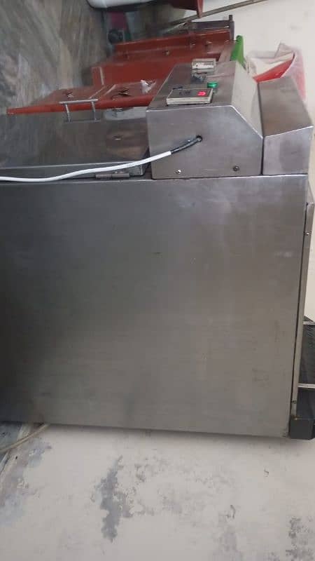 gas+ Electric fryer 24 liter 2