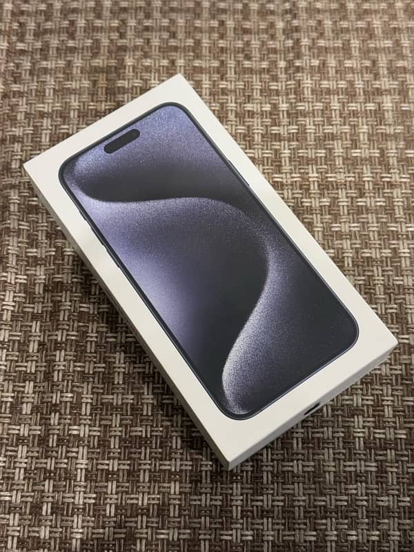 Apple iPhone 15 pro max blue titanium 256gb 1