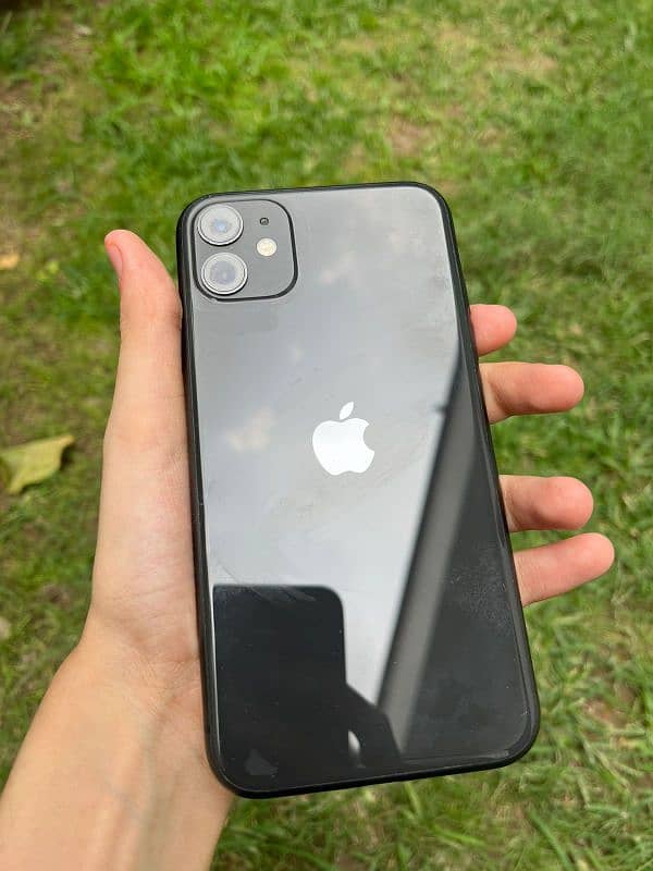 iphone 11 64 GB for sale 1