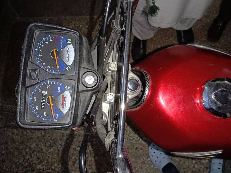 Honda 125 self start brand new condition 5