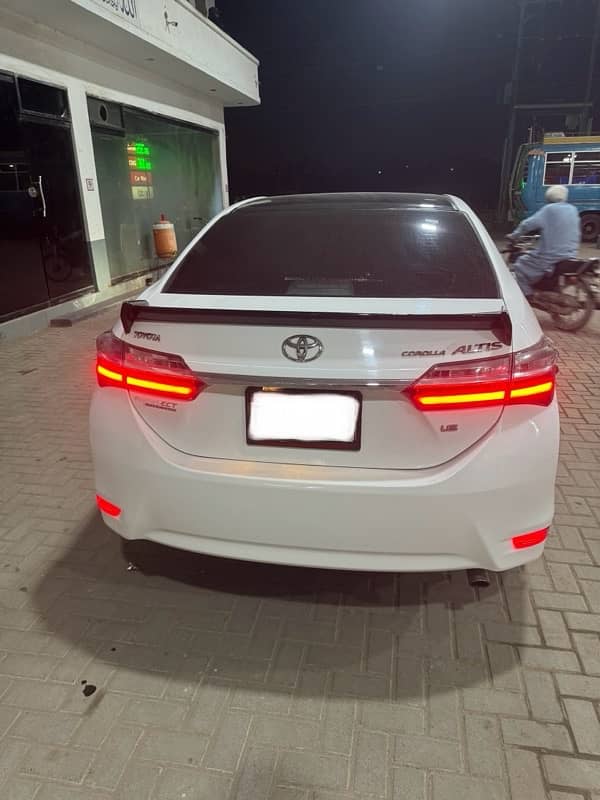 Toyota Corolla Altis 2018 3