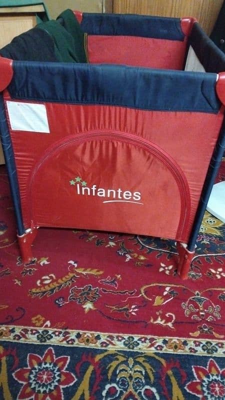 Infante's baby crib 0