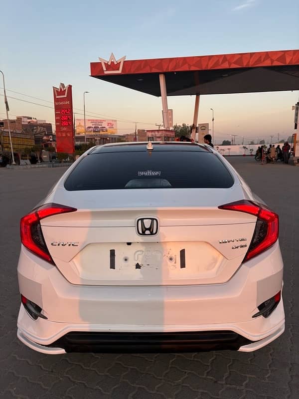 Honda Civic Oriel 2021 4