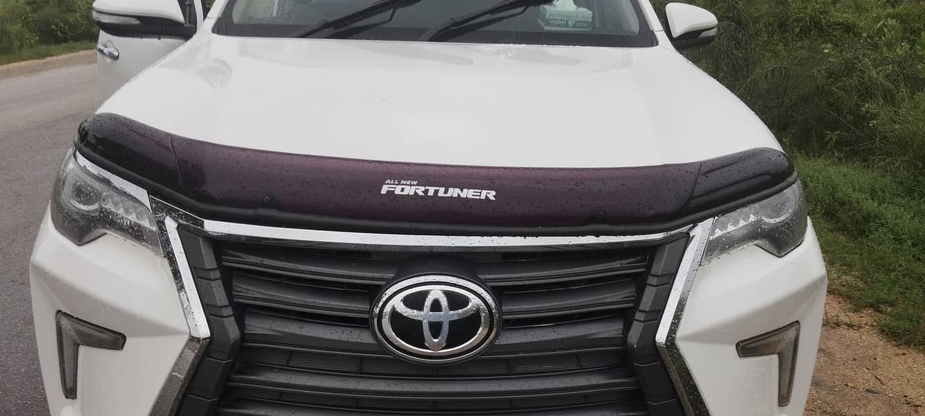 Toyota Fortuner 2017 SUV 6