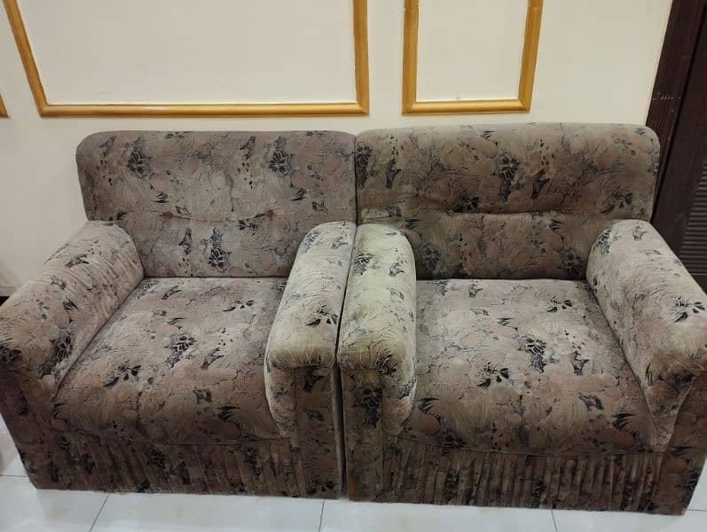 SOFA SET ( 5 seater 3 + 1 + 1 ) 0