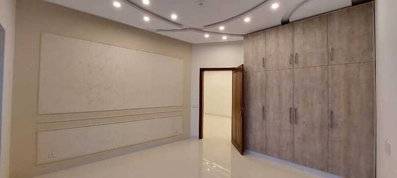 Brand New 10 Marla Luxury House Available For Rent In Talha Block Bahria Town Lahore 5