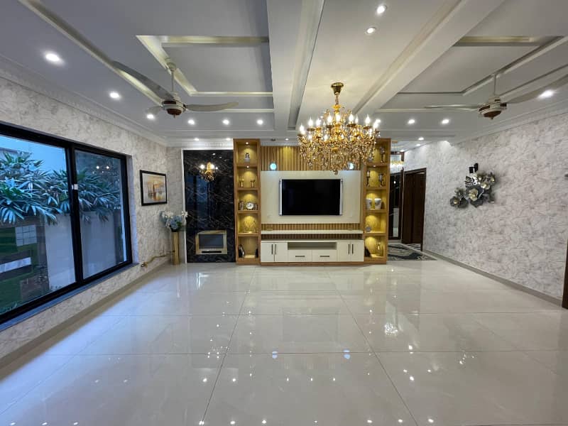 1 Kanal Luxury House Available For Rent in Jasmine Block Bahria Town Lahore 16