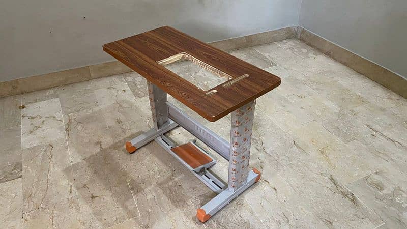 Sewing Machine Table 0