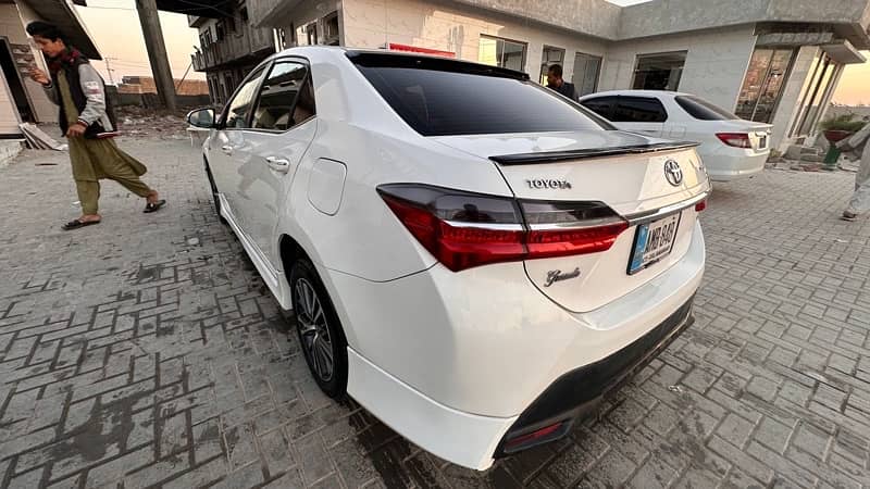 Toyota Corolla Altis 2019 Grande 10