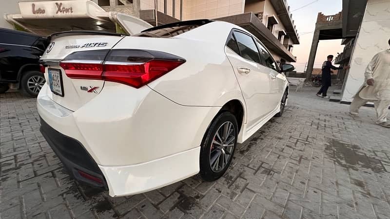 Toyota Corolla Altis 2019 Grande 16