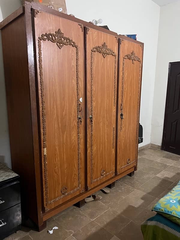 3 door pure Lasani wardrobe 1