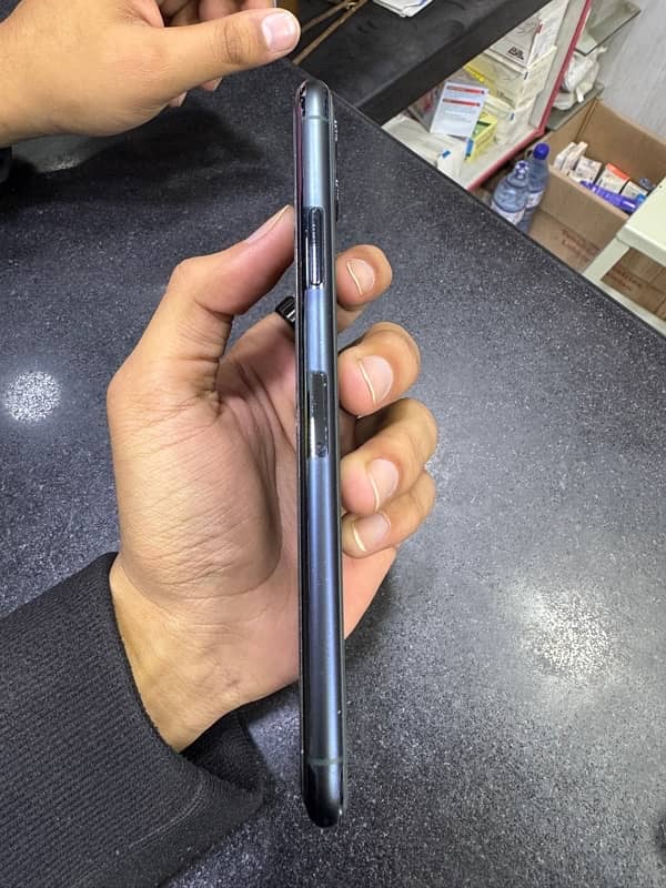 iphone 11 pro max pta approved 256gb 2