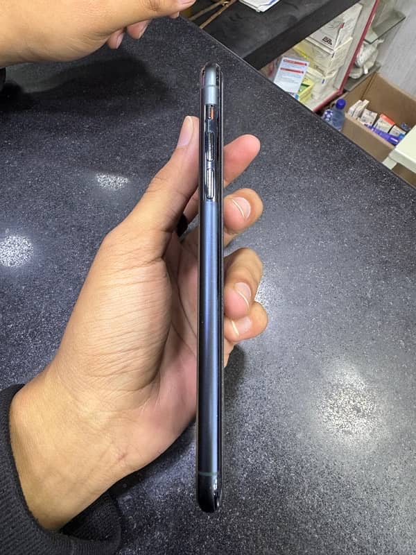 iphone 11 pro max pta approved 256gb 4