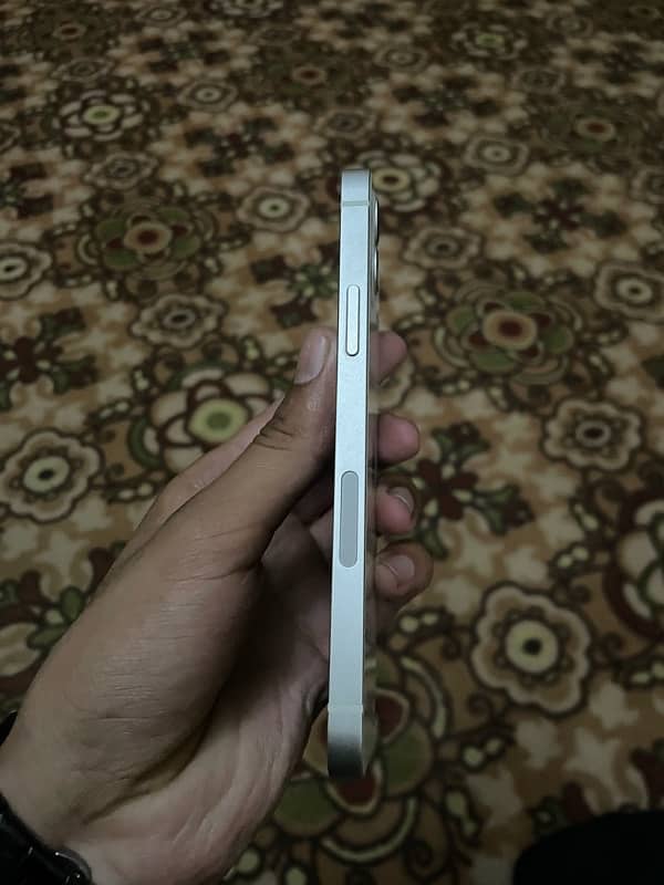 iPhone 12 128GB 88+ health non pta sim non active  only display msg 5