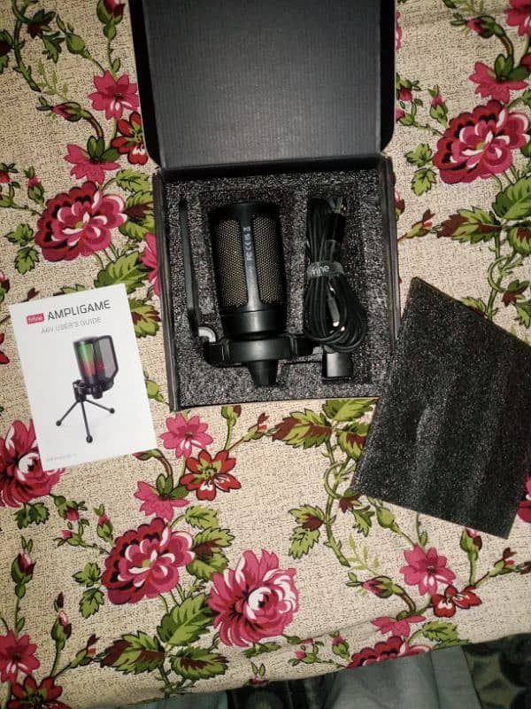 fifine A6V Gaming Microphone 1