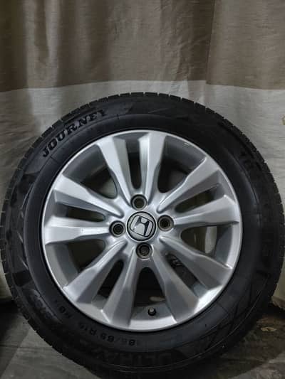 Honda City Aspir Rim with tyres