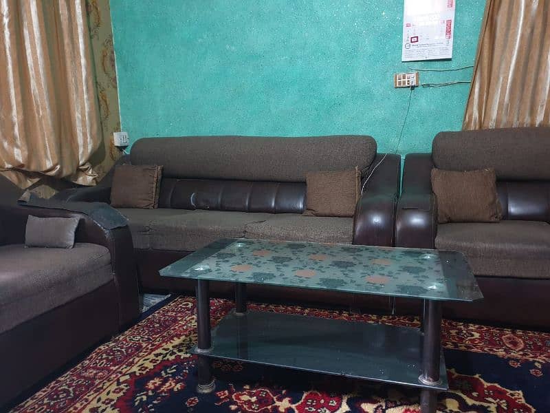 Sofa Set 6 seater. Neat condition. urgent sale. 1