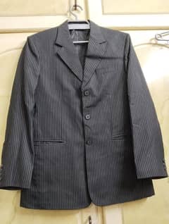 2 piece pent coat in new codition