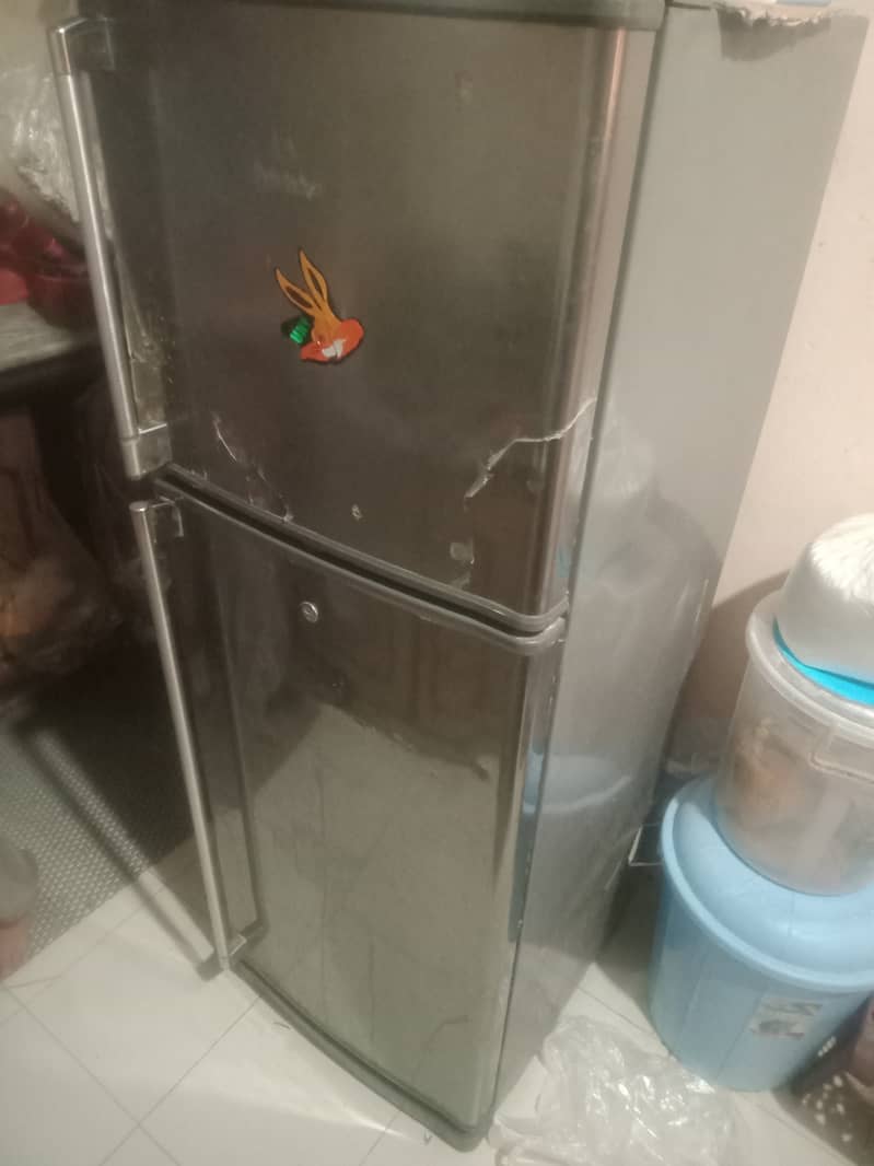 Dawlance refrigerator small 1