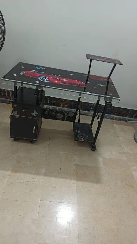 computer table sale urgent ok table ha 5500 rupy 0