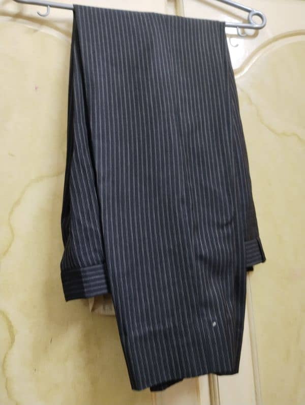 2 pc pent coat in new condition 5