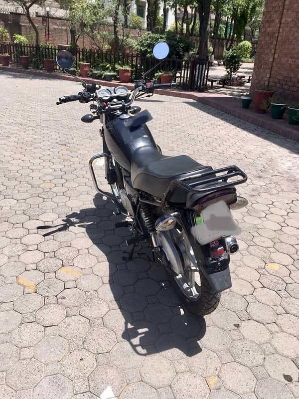 Suzuki  GS 150 SE 2