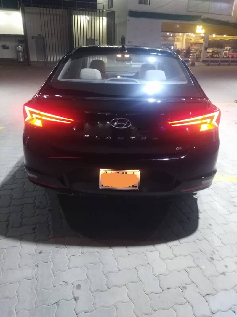 Hyundai Elantra 2022 GL 10