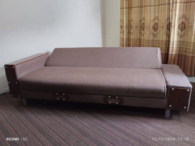 Sofa/3 Seater Sofa/Sofa Cum Bed/Sofa bed/Luxury sofa 3