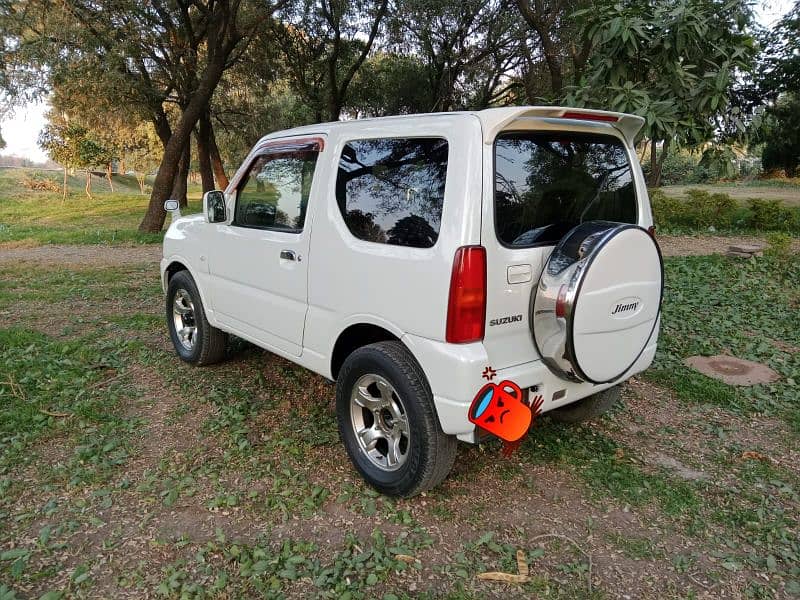 Suzuki Jimny 2014 registered in 2018 3