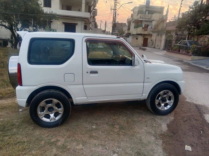 Suzuki Jimny 2014 registered in 2018 12