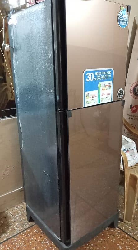 Dawlance Mirror Glass Fridge in new Condition,  Model No 9150LFGD 1