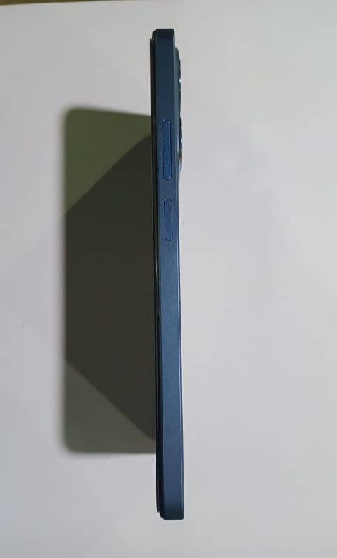 Realme C63 6/128 1