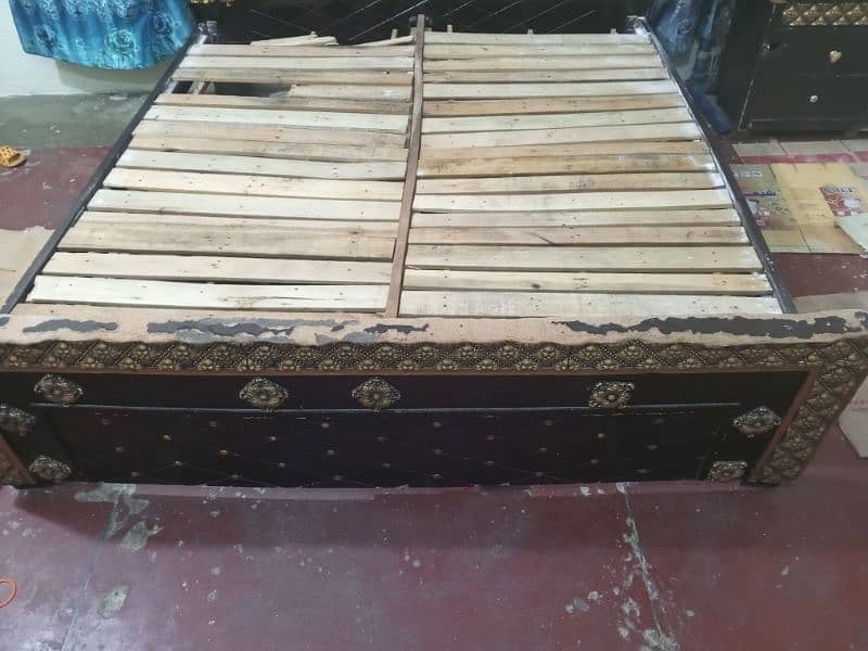 king size bed wooden used 2