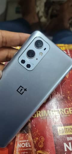 oneplus 9 pro 12 gb 256 gb pta aproved just back change karwai but org