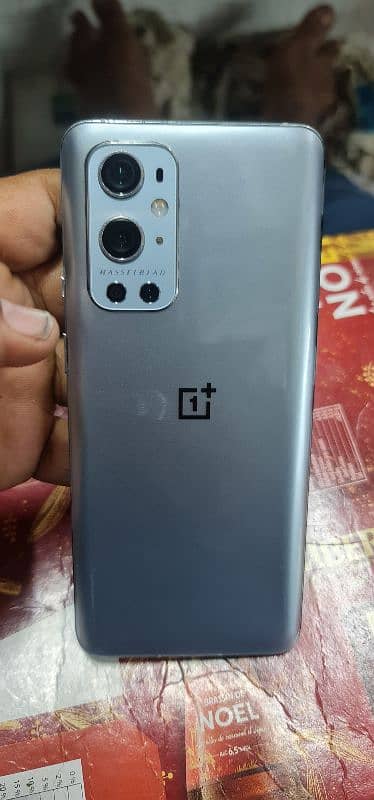 oneplus 9 pro 12 gb 256 gb pta aproved just back change karwai but org 3