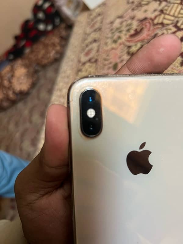 iPhone XS 10 x 9.5 256gb battery health 89 all okay 13