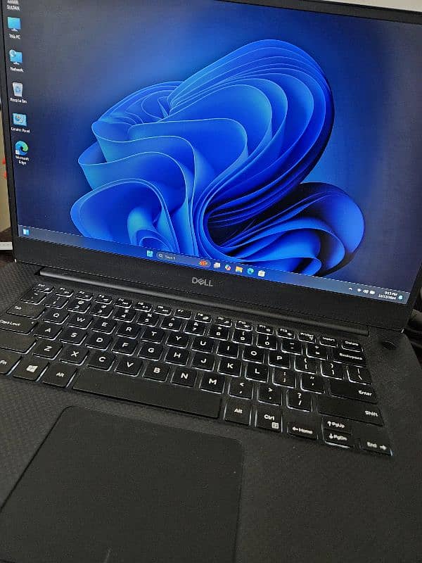 Selling Dell Precision 5540 in Good Condition 0