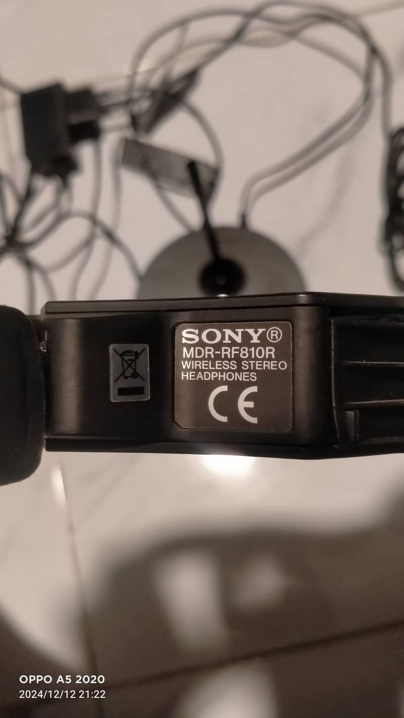 Sony wireless headphone 3