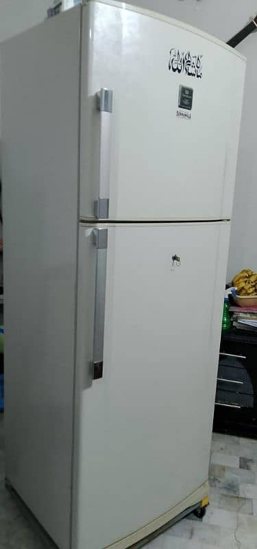 Dawlance fridge no frost model DW-47 made in Thailand 0