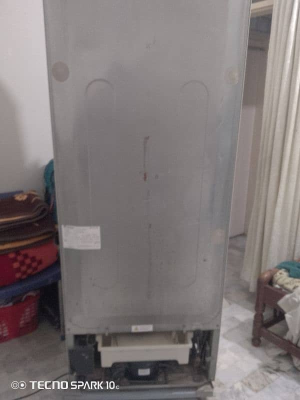 Dawlance fridge no frost model DW-47 made in Thailand 9