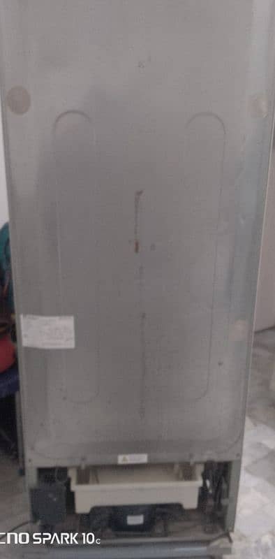 Dawlance fridge no frost model DW-47 made in Thailand 10