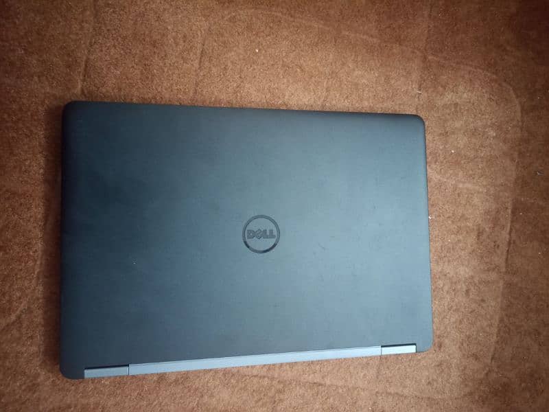 Latitude 7270 i5 6th gen+8+256SSD+dock station + company Windows 2