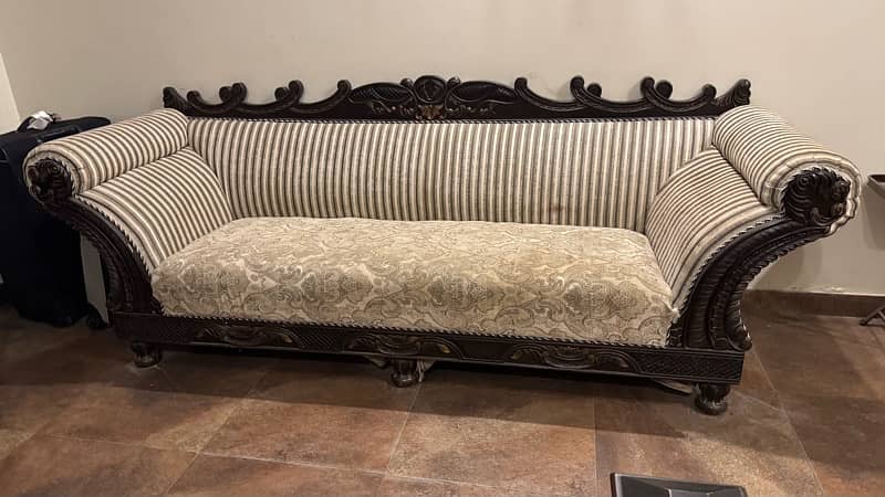 6 seater sofa set , Excellent condition 4