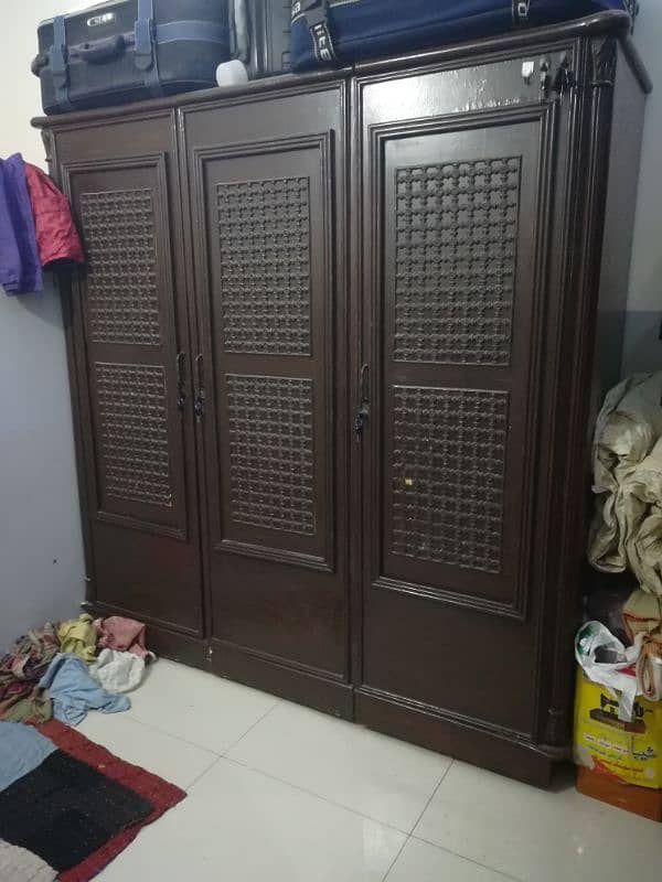 almari for sale urgent 0