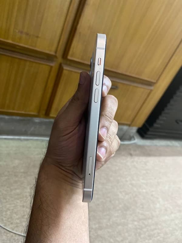 Iphone 12 white Pta Approved 6