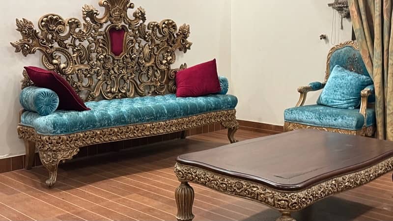 Hand made Royal style sofa set with holden head rest 3