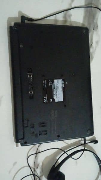 Toshiba Laptop - Core i5 6th generation 1