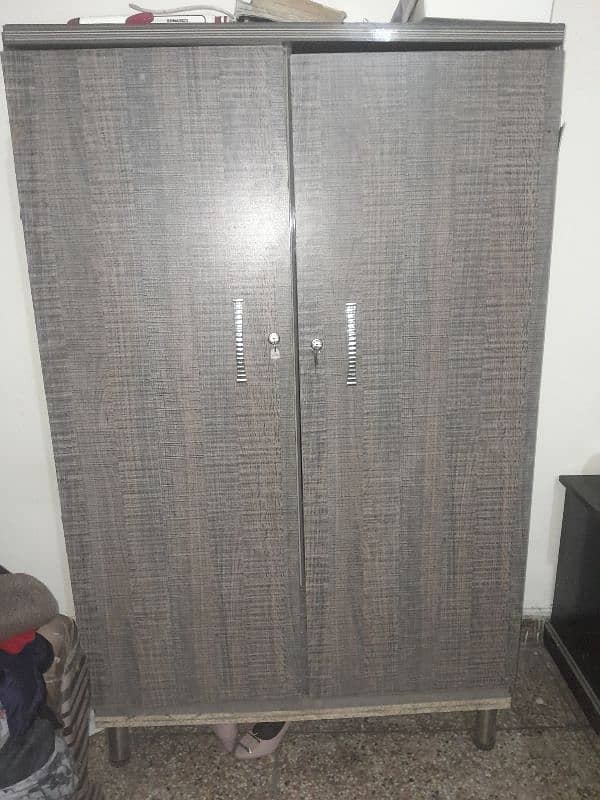 Chip board wood Almari condition 7/10 0